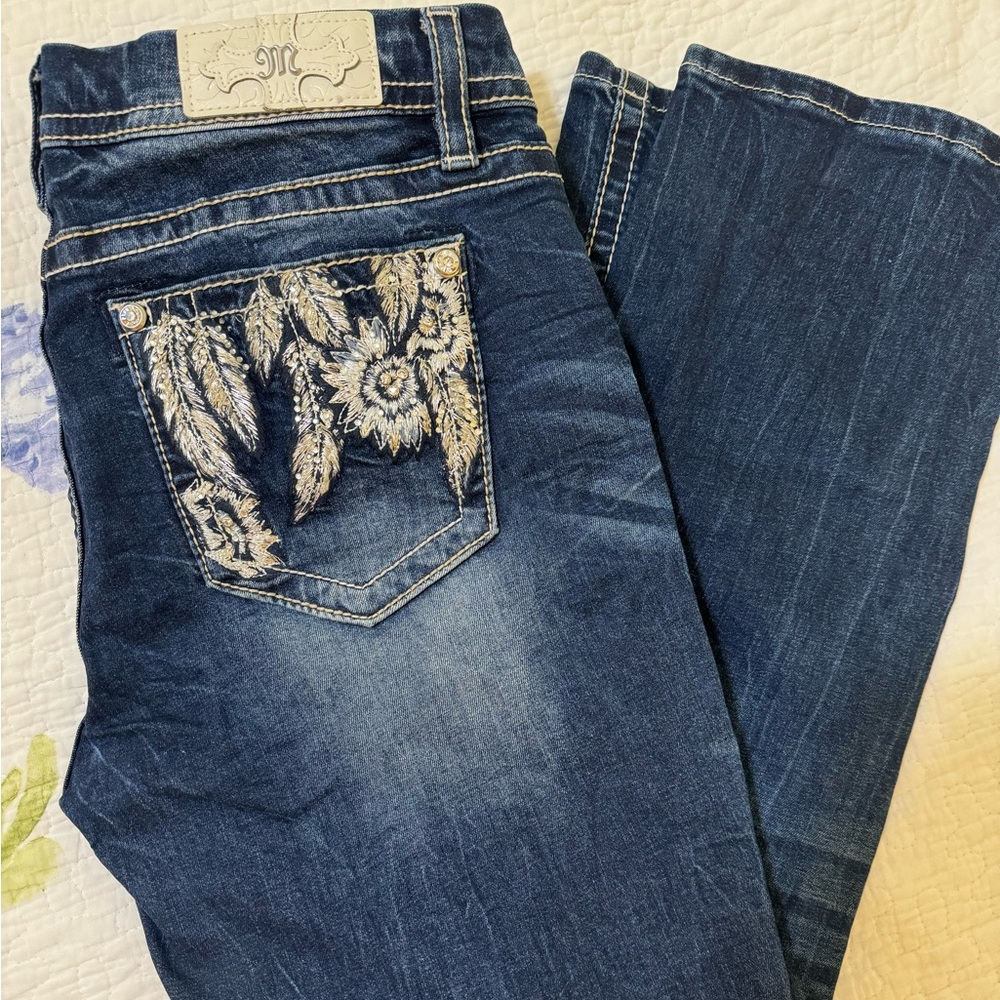Miss Me Mid Rise Easy Crop Size 32